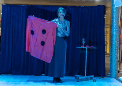 Diner de gala et spectable de magie 110 sur 128